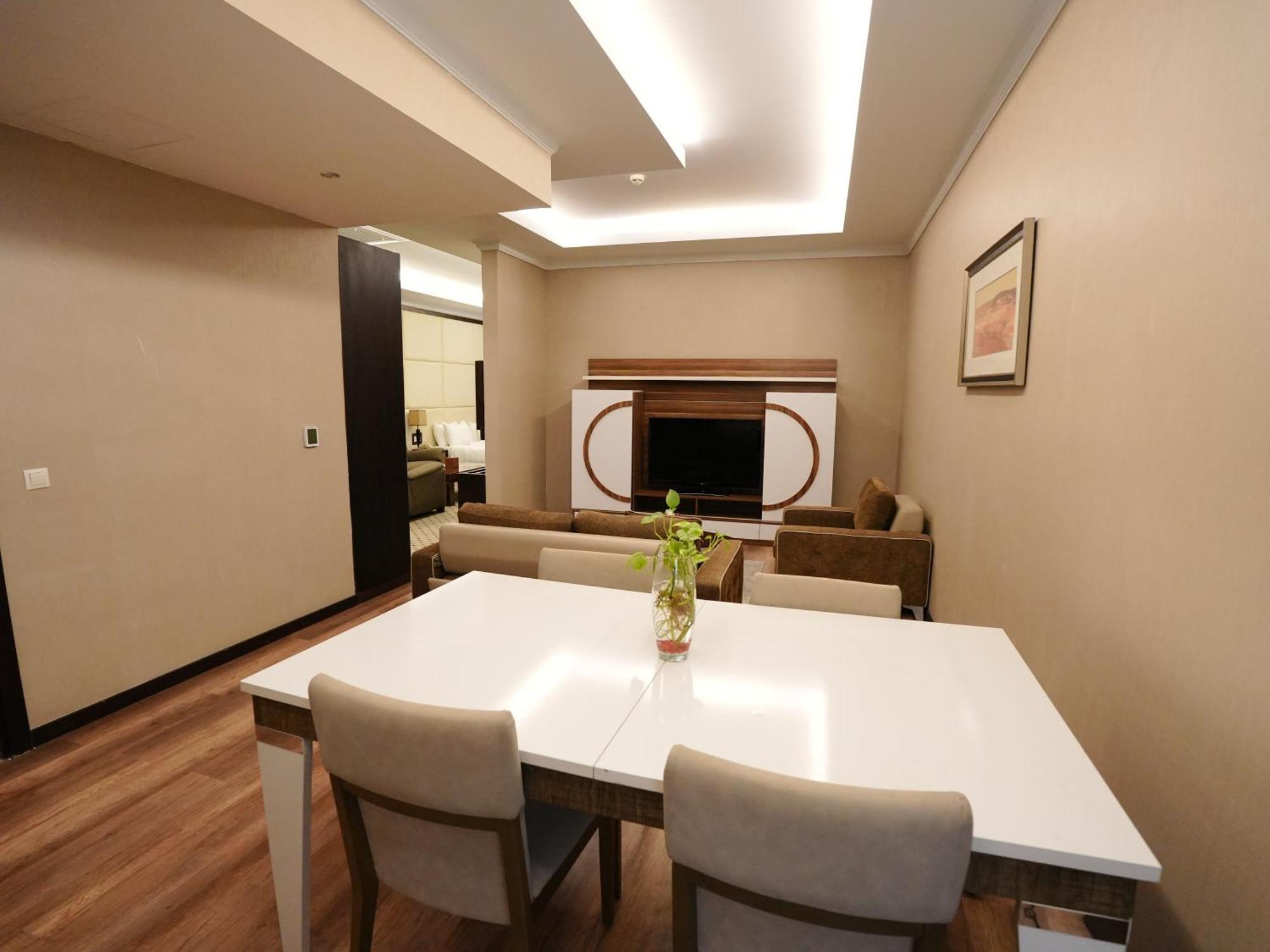 Canyon Hotel Erbil Exterior foto