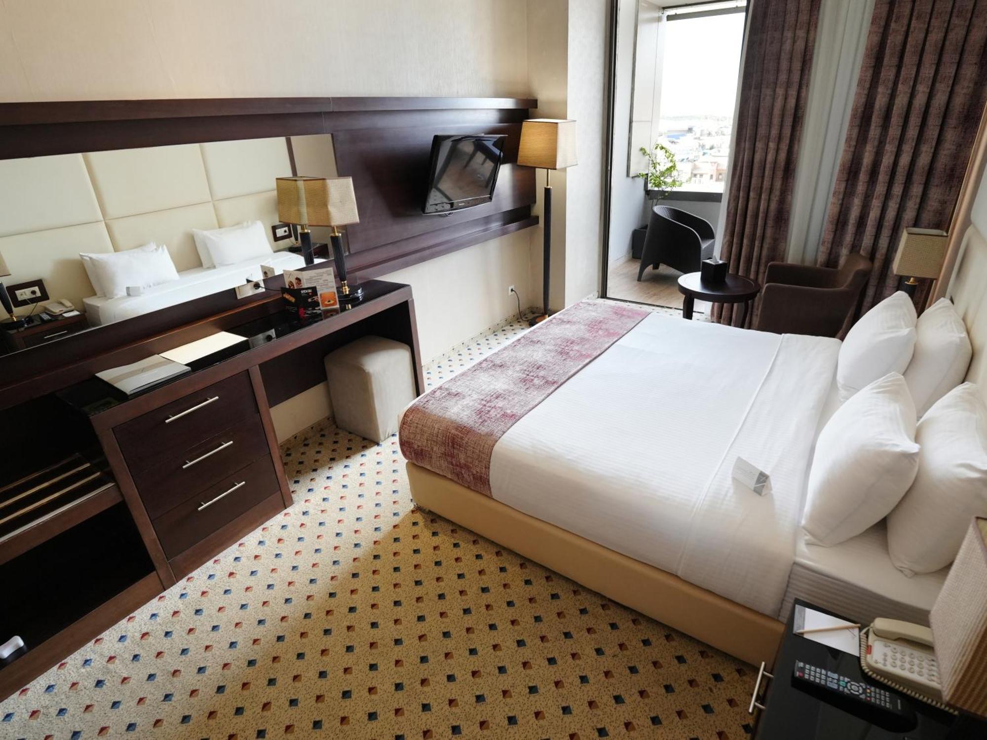 Canyon Hotel Erbil Exterior foto